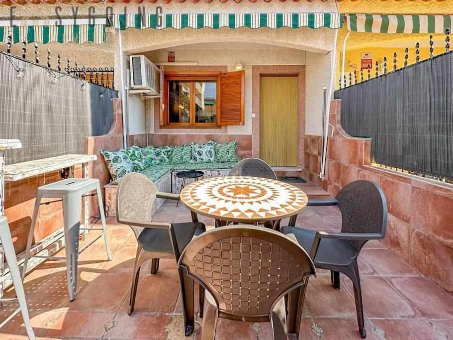 Casa De Llama Santa Pola Bagian luar foto